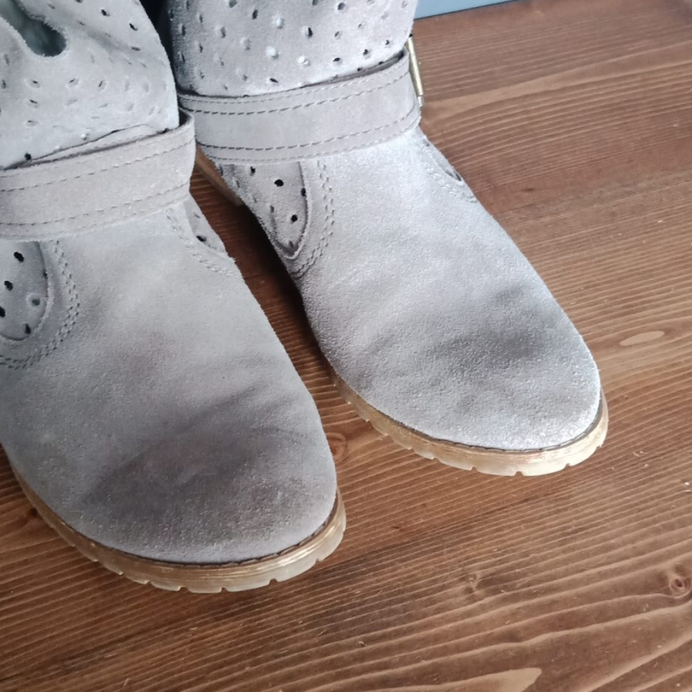 Restricted booties - Picture 2 of 11